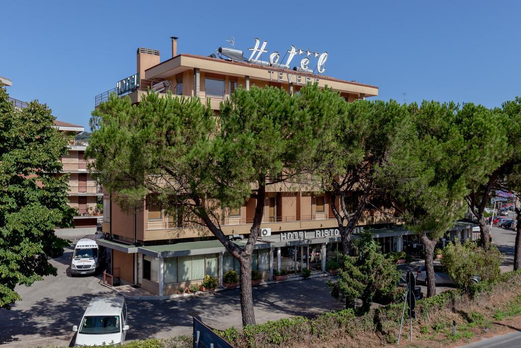 Hotel Tevere Perugia Ponte San Giovanni Esterno foto