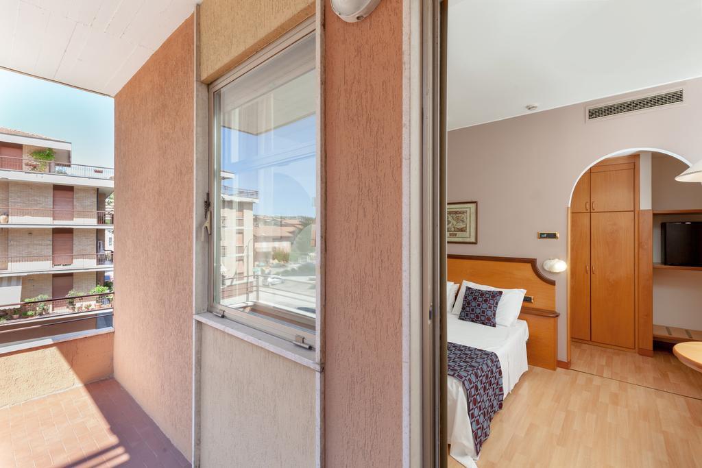 Hotel Tevere Perugia Ponte San Giovanni Esterno foto